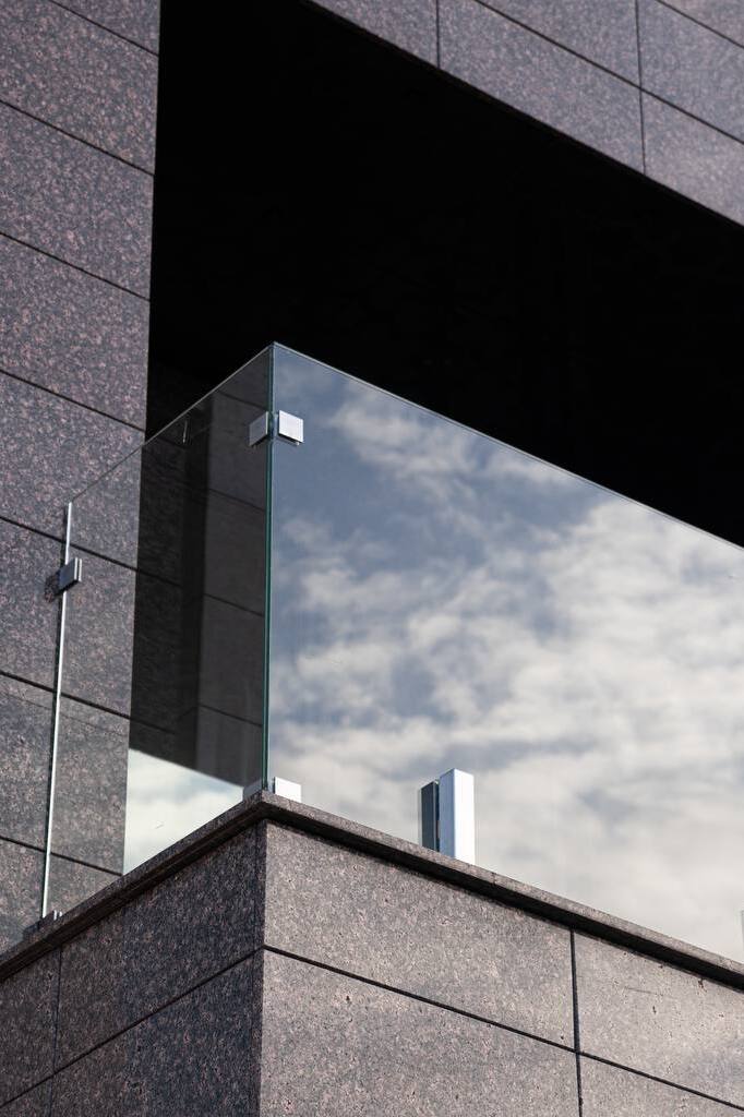 Скляний балкон